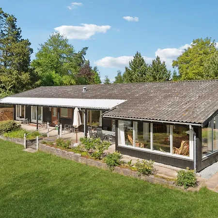 7 Bedroom Stunning In